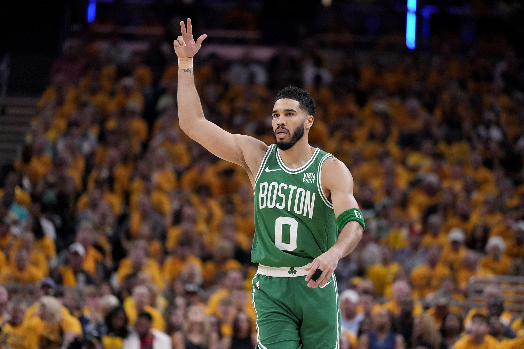 米兰体育app-独行侠横扫凯尔特人B队,米尔萨普三分雨点燃全场