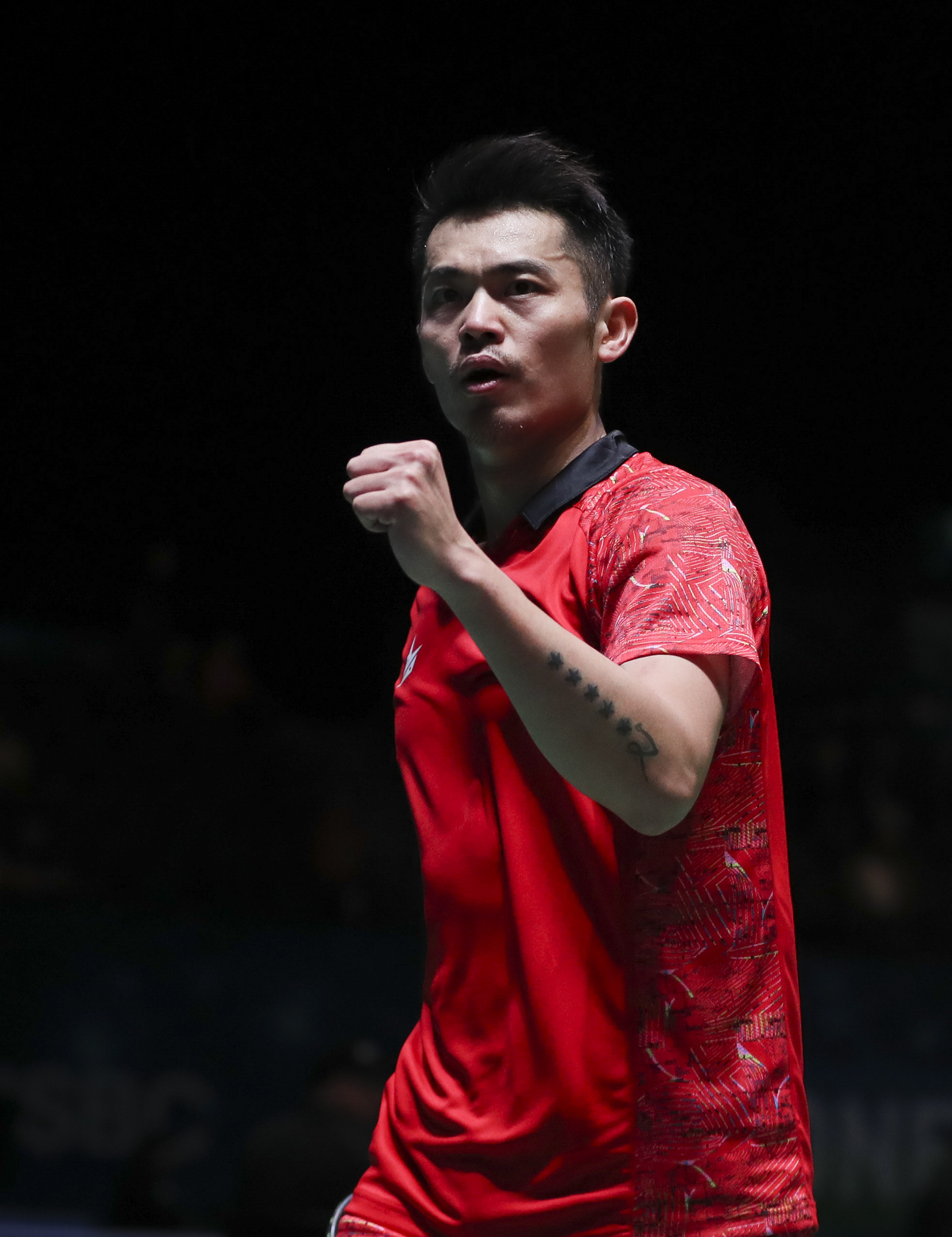 包含丹麦羽毛球队险胜印度羽毛球队，林丹惊艳世界的词条