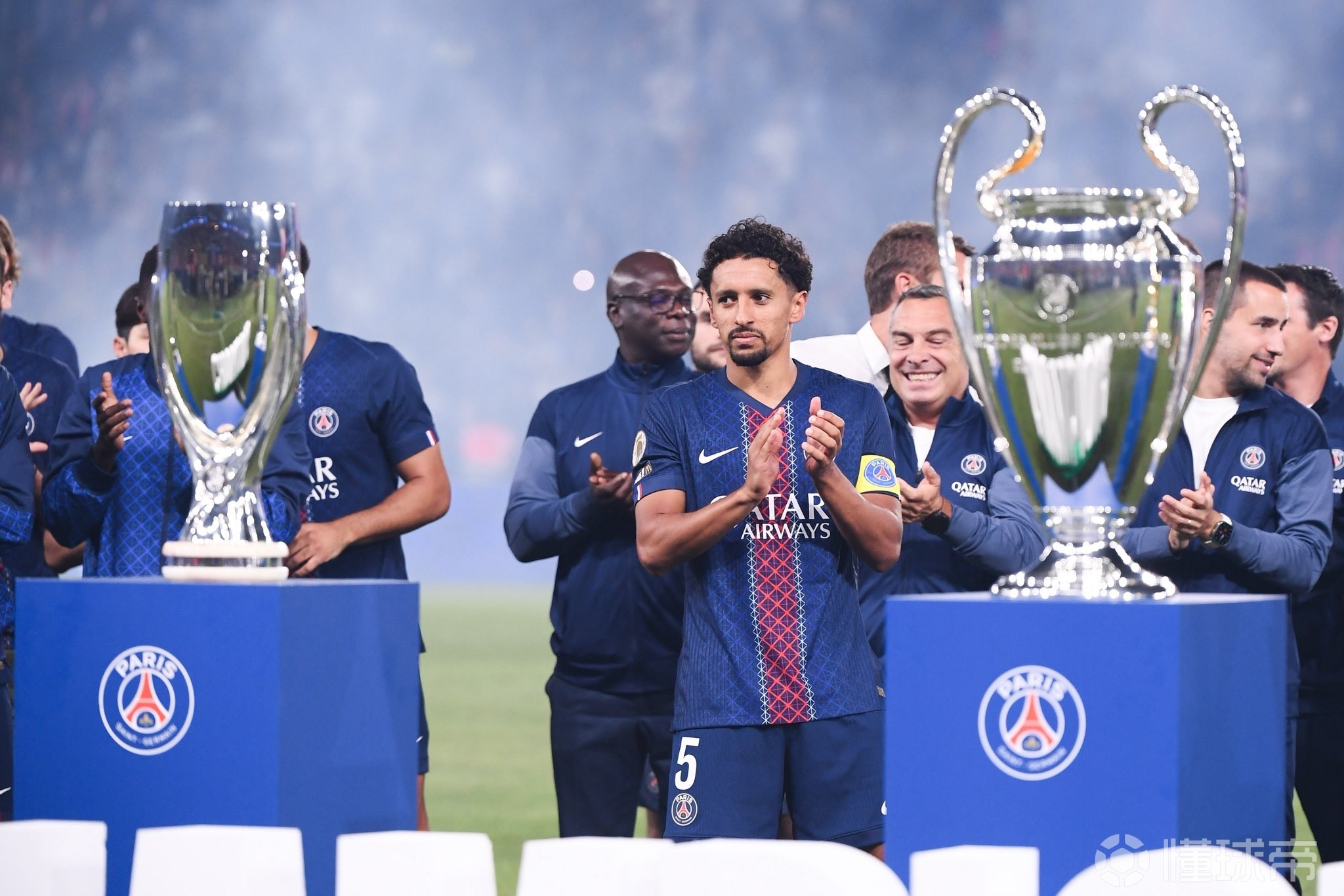 米兰体育官方网站-利物浦碾压英格兰，马尔基尼奥斯惊艳世界的简单介绍