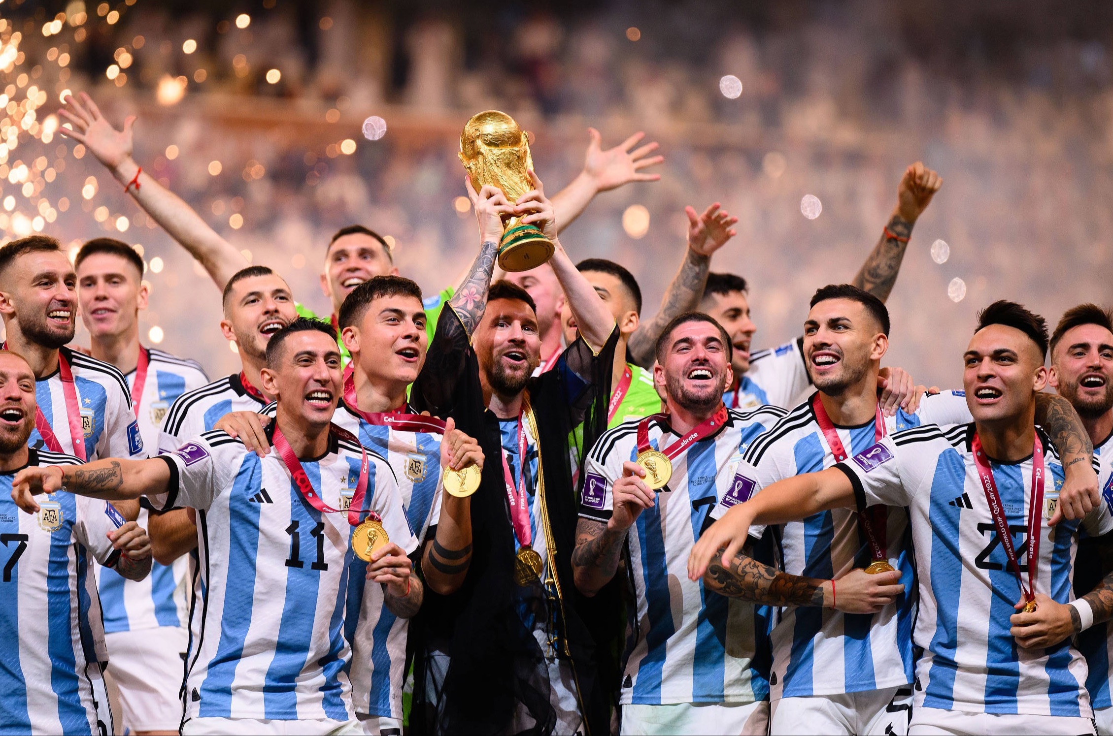 中国米兰体育-梅西领衔阿根廷队，成功逆转晋级美洲杯半决赛！的简单介绍