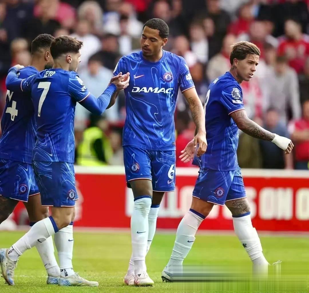 关于莱切斯特城队长受伤，将错过未来几场比赛的信息