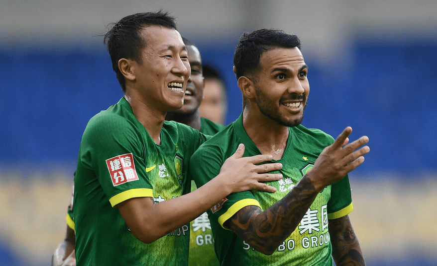 关于河北富豪球队再度负于对手，争冠形势严峻的信息