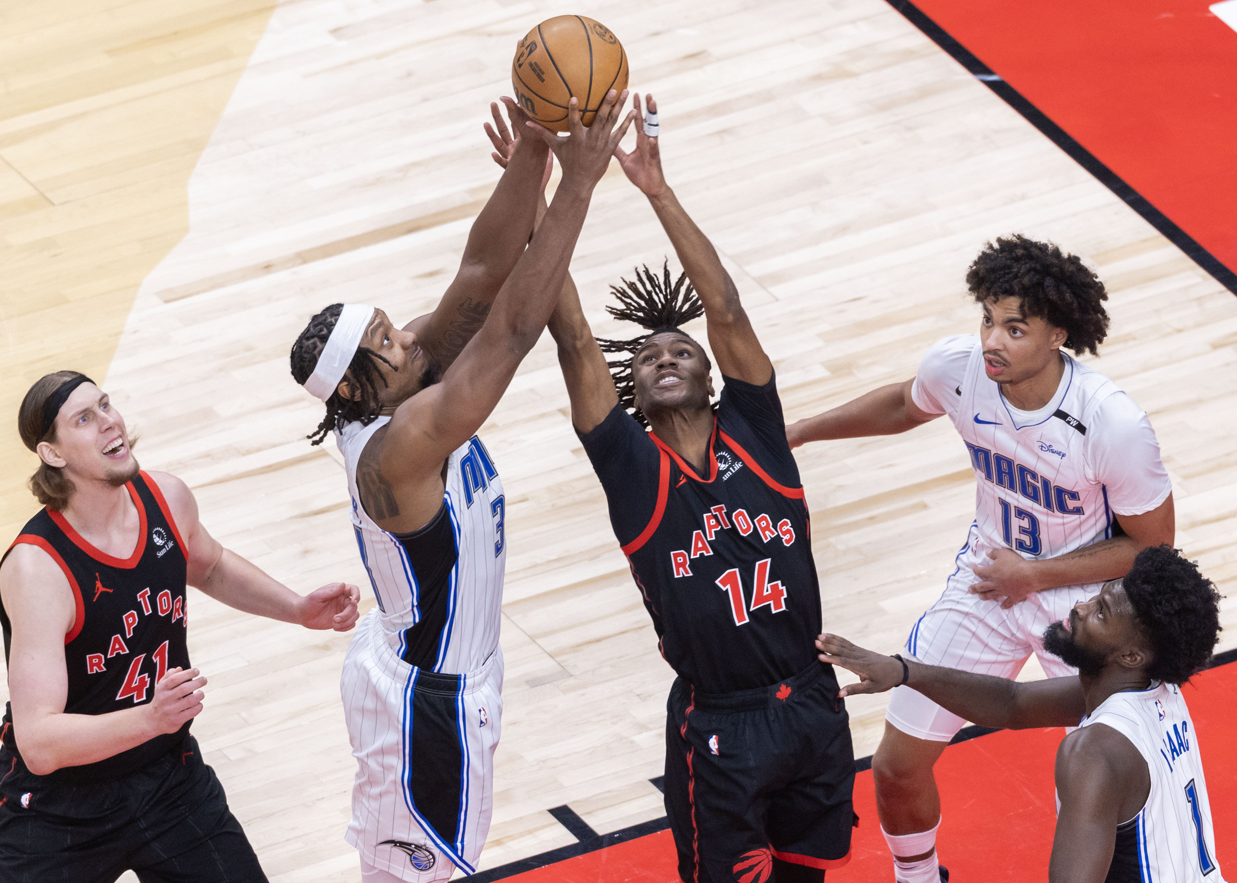 米兰体育app入口-篮球球员在比赛中展现出了出色的技术水平的简单介绍