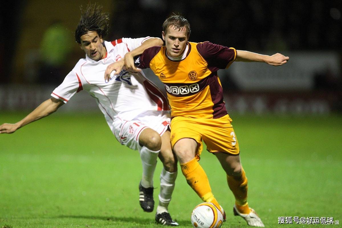 包含瓦朗谢纳客场大胜第戎，取得宝贵三分的词条