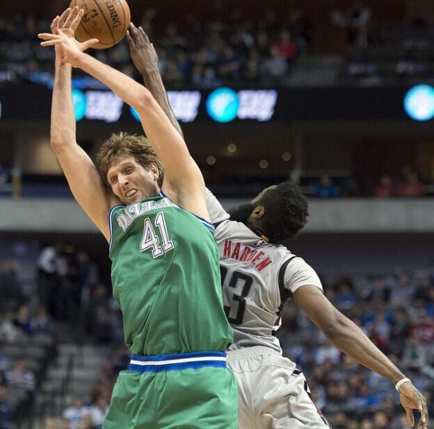 包含天津队客场险胜贵州男篮，豪取两连胜的词条